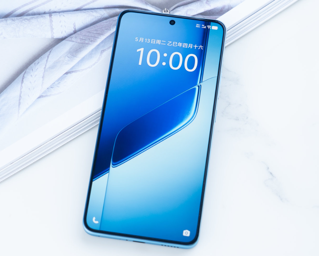 新机盘点:2k屏中端机,7800mAh中端机,都有金属中框