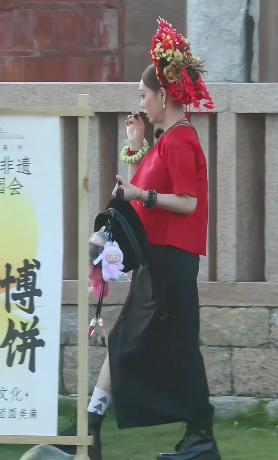 一路繁花新路透:何赛飞甩脸子,刘嘉玲翻白眼,张柏芝热情没人理