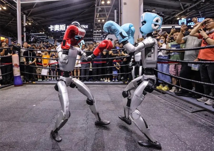 来自上海WAIC的信号:AI大模型实现飞跃,人形机器人进步神速