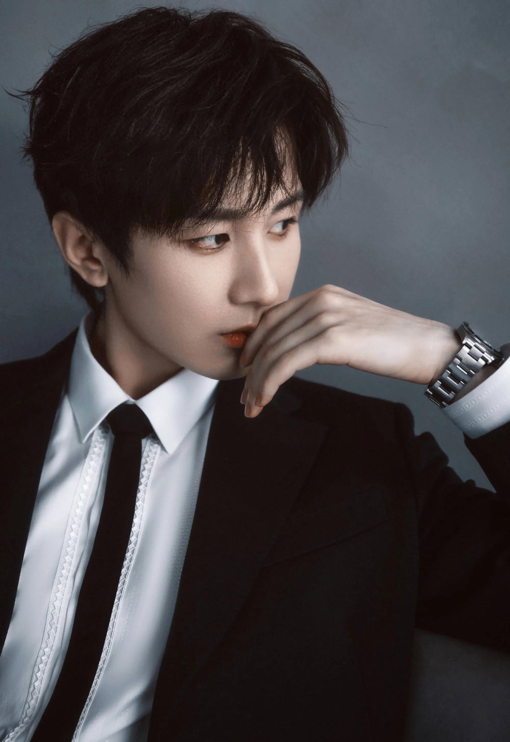 成毅：十年蛰伏，一朝绽放