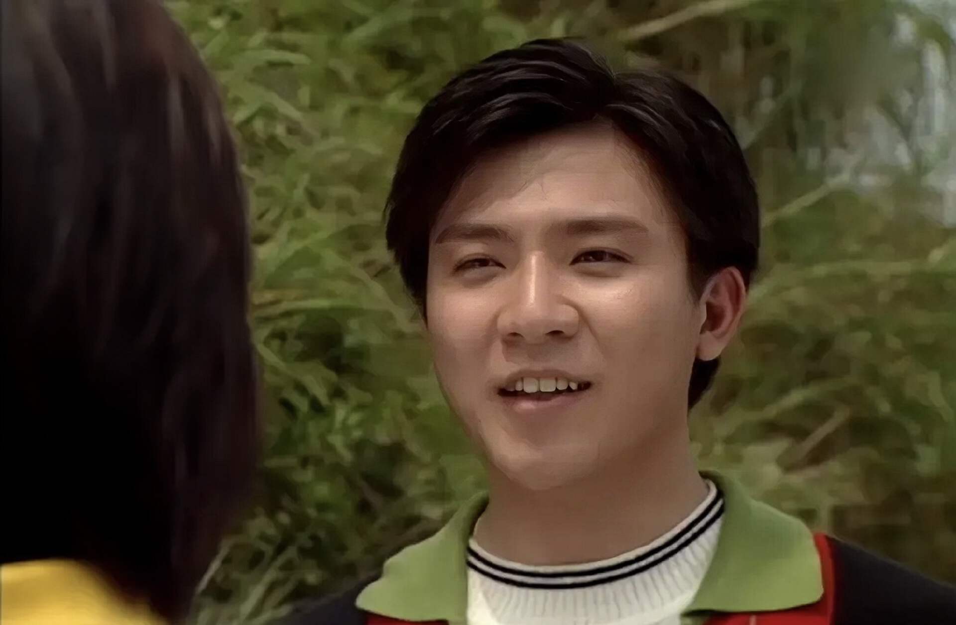 香港知名演员感情状况成谜，和同性好友传绯闻，因得罪高层遭雪藏