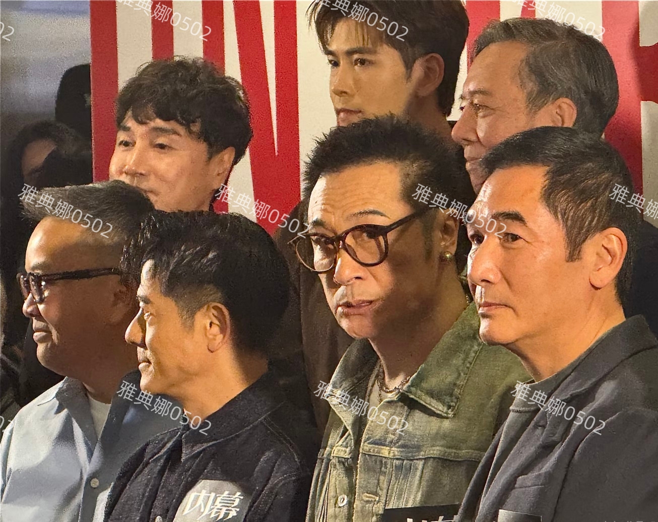 郭富城开心公布三女儿名叫郭咏心，60岁的他拍照翘脚十分年轻可爱