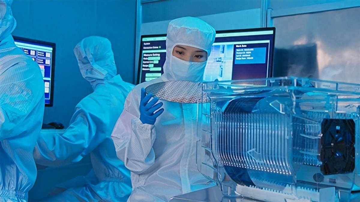 Intel公布三大全新晶體管材料：漏電率降低1000倍