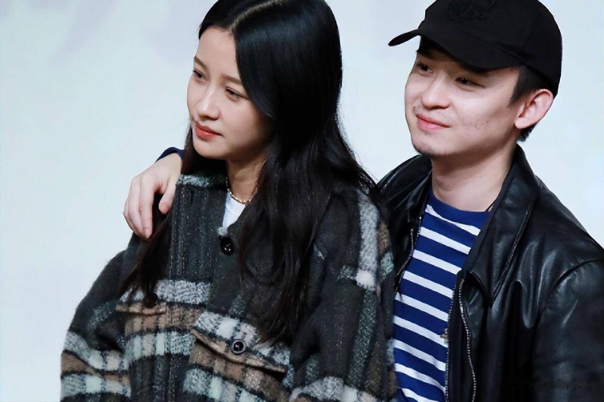 坐没坐相、吃没吃相，看到孙怡的举动，才明白王京花为何看不上她