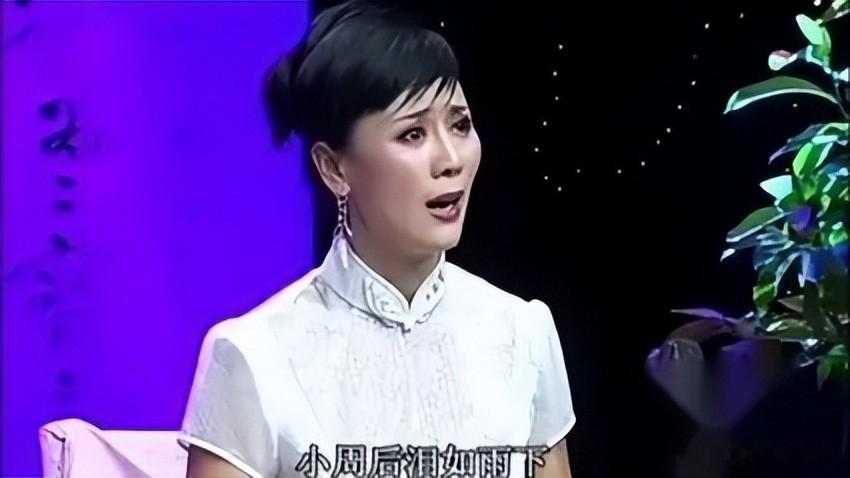 上海评弹名家倪迎春,和加拿大老公恩爱25年,年过60染发依然俏丽