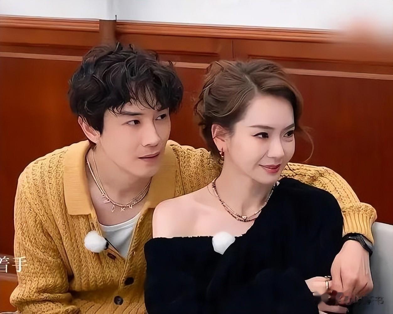 戚薇也没想到，从小被李承铉当宝养的女儿，如今竟成了两人的骄傲