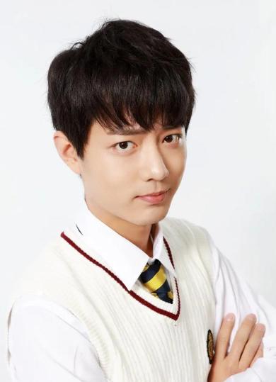 六年后再看肖战王一博,一个身价过亿,一个证实杨紫没说错