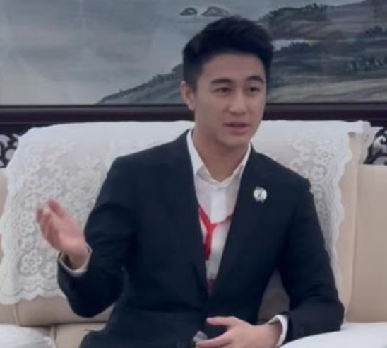 何猷君空降湖南旅博会!现身展区引围观,此行目的成谜