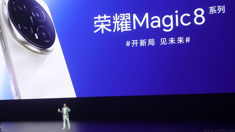 更年輕的Magic8系列，是榮耀的“轉型宣言”