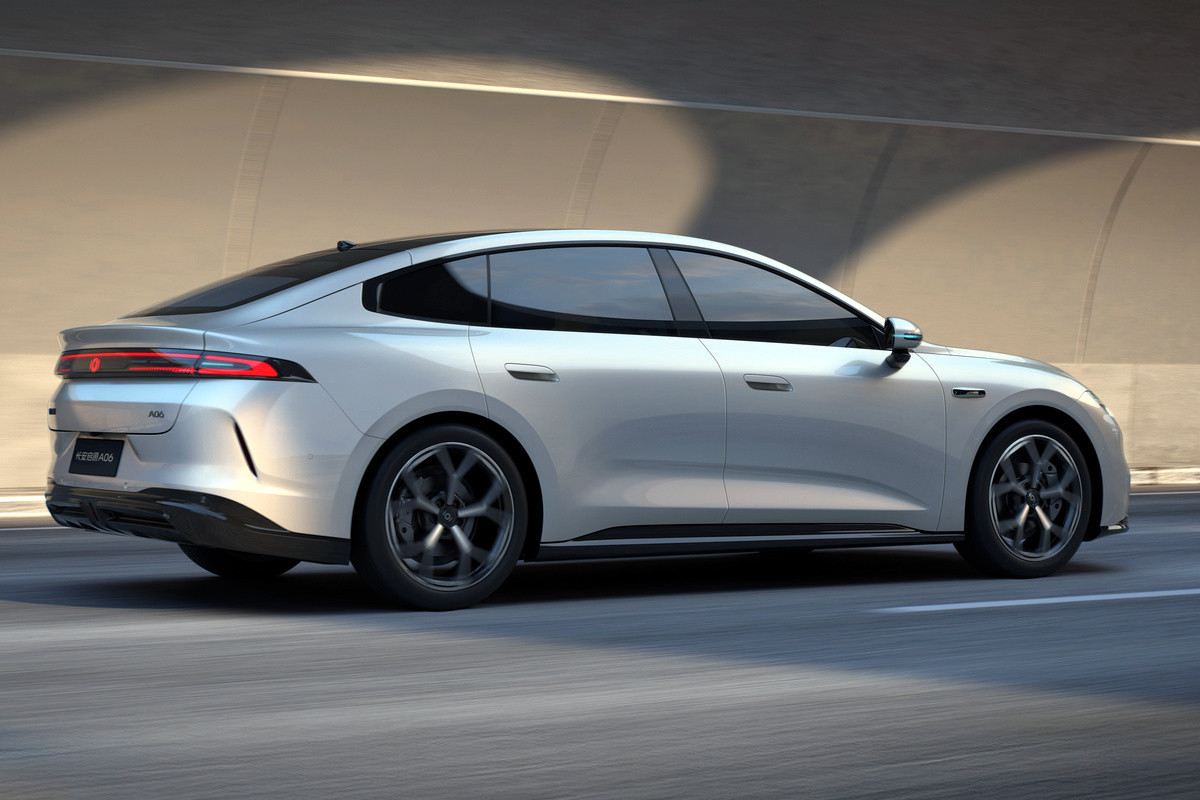 全新 长安 启源 A06 即将首发