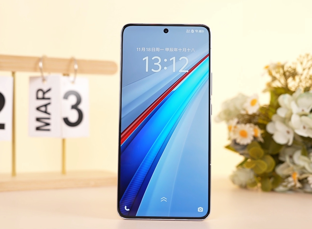 iQOO彻底清仓,骁龙8至尊版+2K屏+120W,从3999元跌至2804元