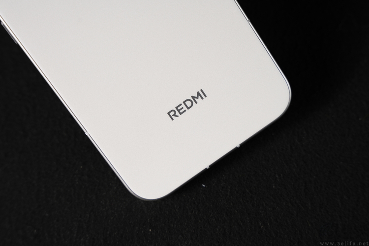 REDMI K90 Pro Max首測：更符合性能玩家喜好的“超大杯”