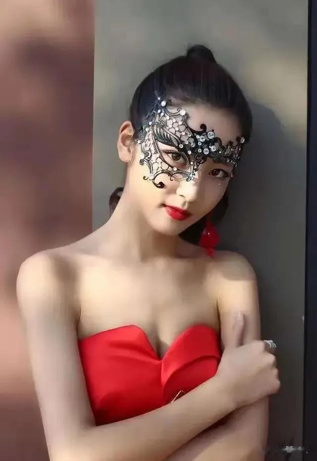 娱乐圈惊现宝藏女神，她为啥这么火？