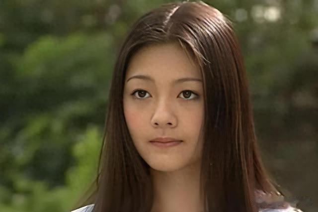 大S骨灰下葬一事推迟至今，有可能与汪小菲大S的官司有关？