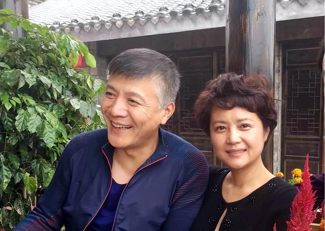 62岁刘之冰父凭女贵！34岁继女凭《唐诡》封神，生母更不得了！