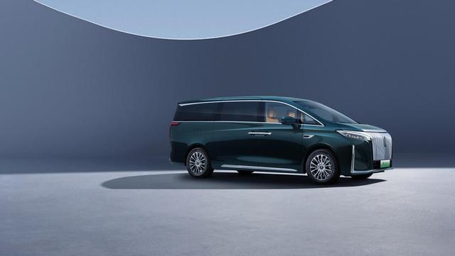 豪华MPV急转弯，为何弃商转家成为新趋势？