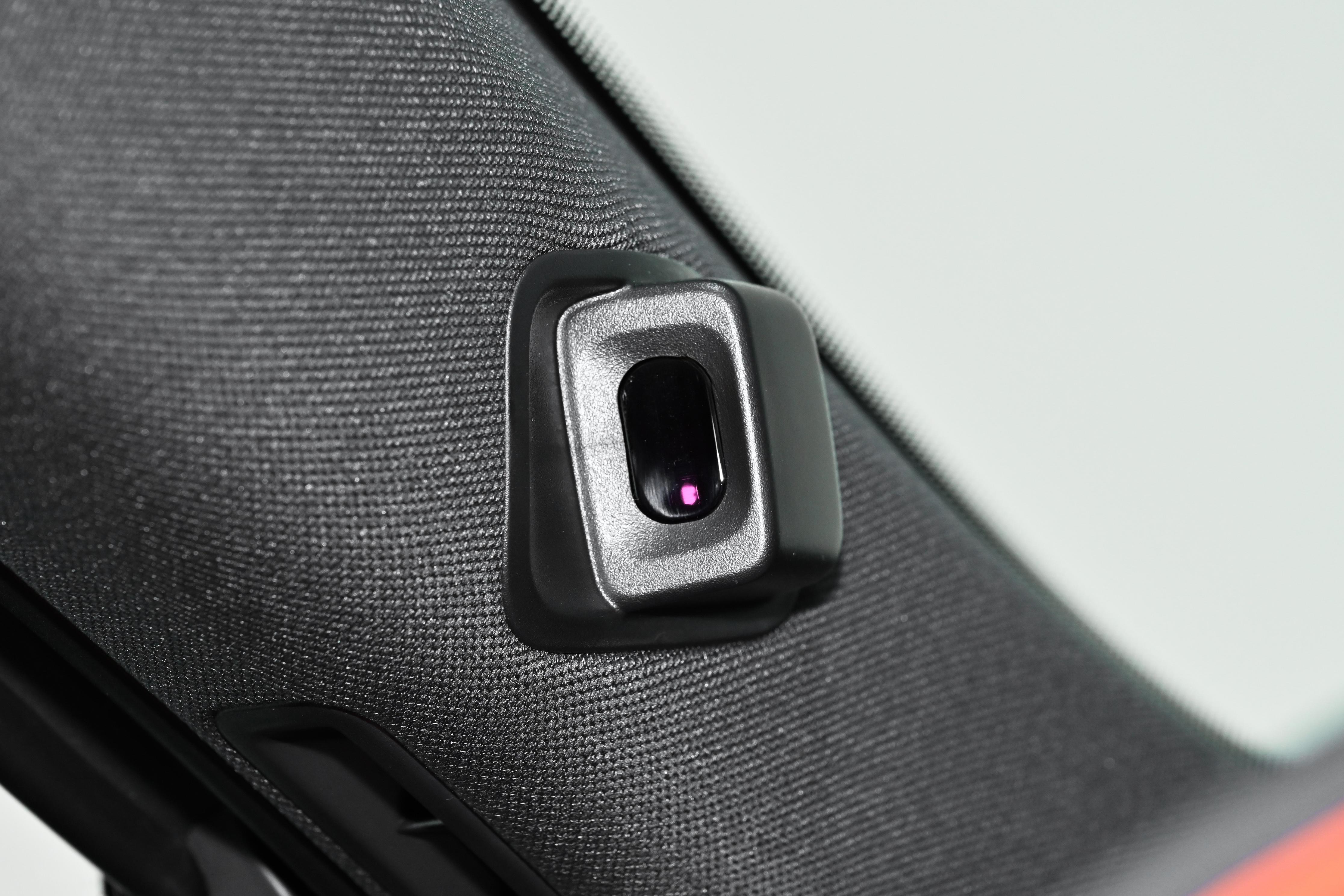 新年开红旗HS6 PHEV!2327km续航+大五座,过年回家面子里子全都有