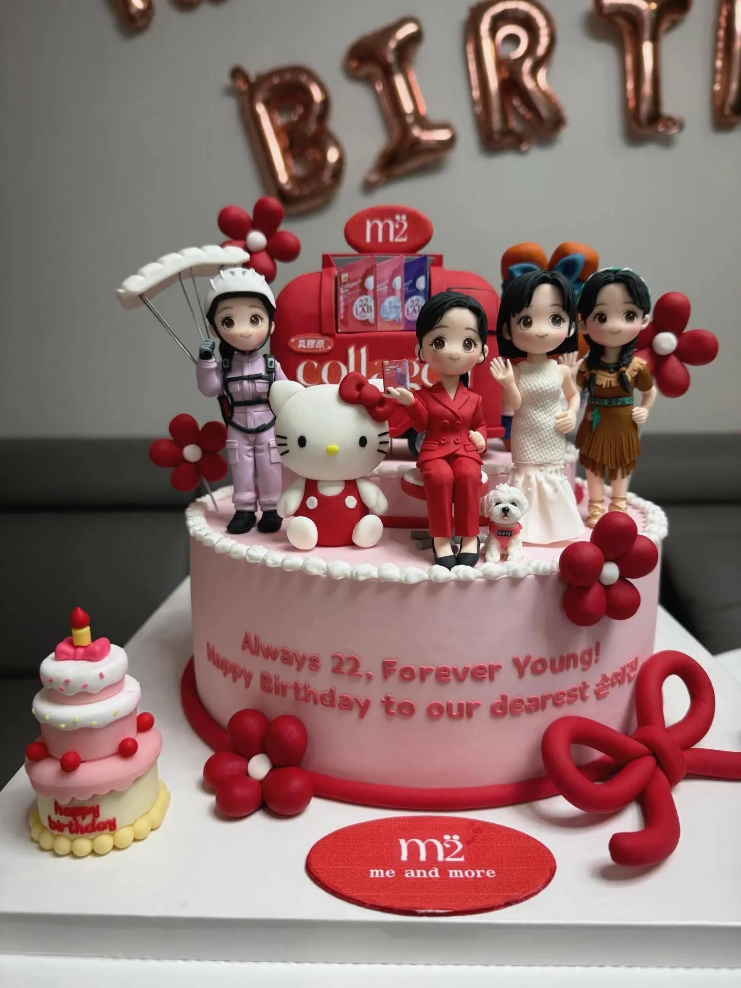 孙艺珍儿子陪她过生日,孕肚明显疑怀二胎,家里的水晶吊灯很奢华