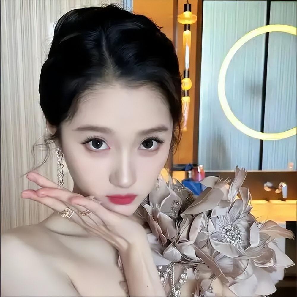 鹿晗做梦也没想到，关晓彤仅用八个字，竟意外撕碎了他最后的体面