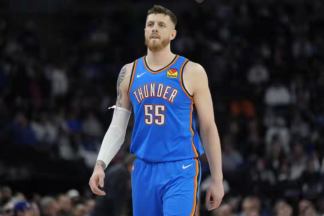 NBA最新战报：周琦前队友33分19板，雷霆造惨案，掘金大胜勇士