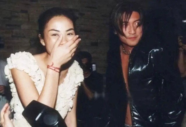 王菲、谢霆锋都这么爱了，为啥还跟别人结婚？听听杨幂怎么说