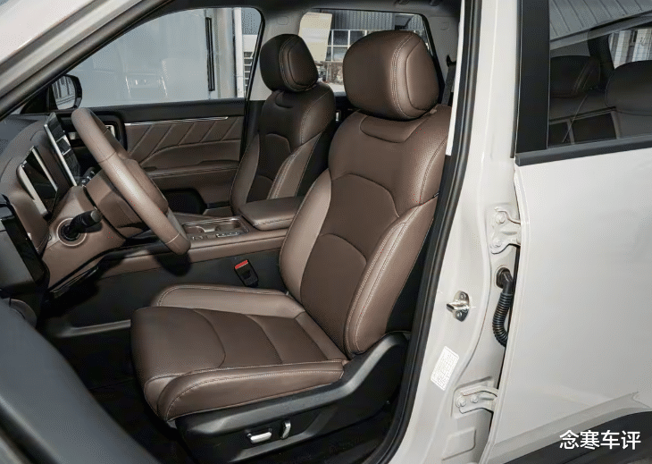 起步价5.98万！五菱星光560配独悬，续航1100公里，油耗5.3L