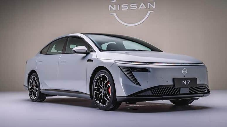 日产N7青春版上市！轴距2米9，限时10.99万，续航达635公里