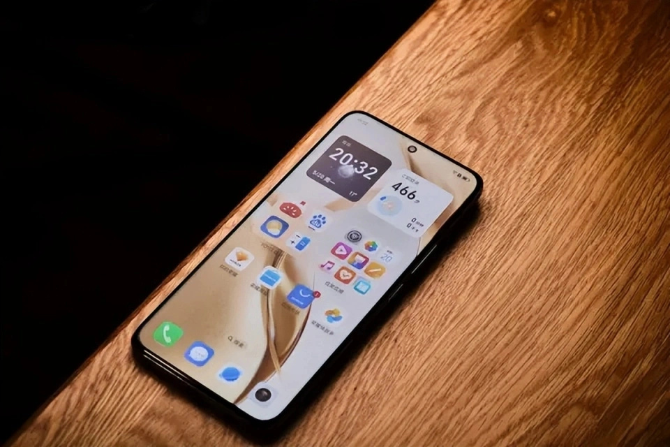 榮耀“亂套了”，從3199元跌至1363元，頂配版也降成“千元機”