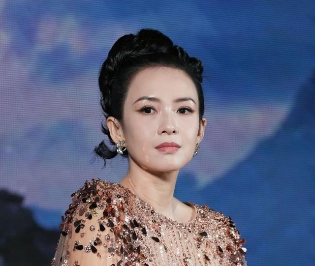 当46岁章子怡与43岁孙俪同框，我才知道，骨相美和皮相美的区别