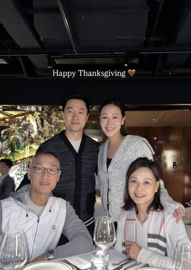 31岁港姐在上海平安生女,女儿样子像父亲好乖巧,母女已出院回家