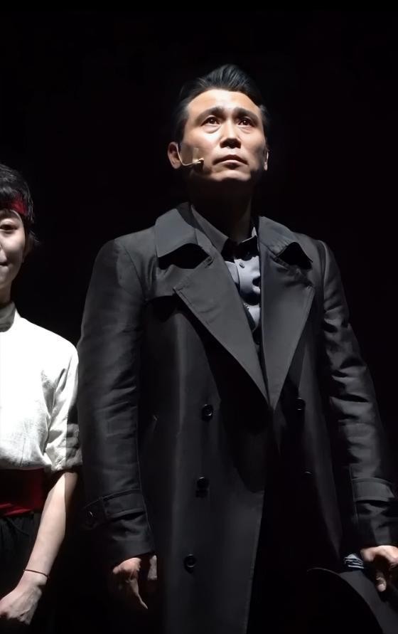 悼念三次被网暴,李乃文最终无奈道歉,郭德纲的话有人信了