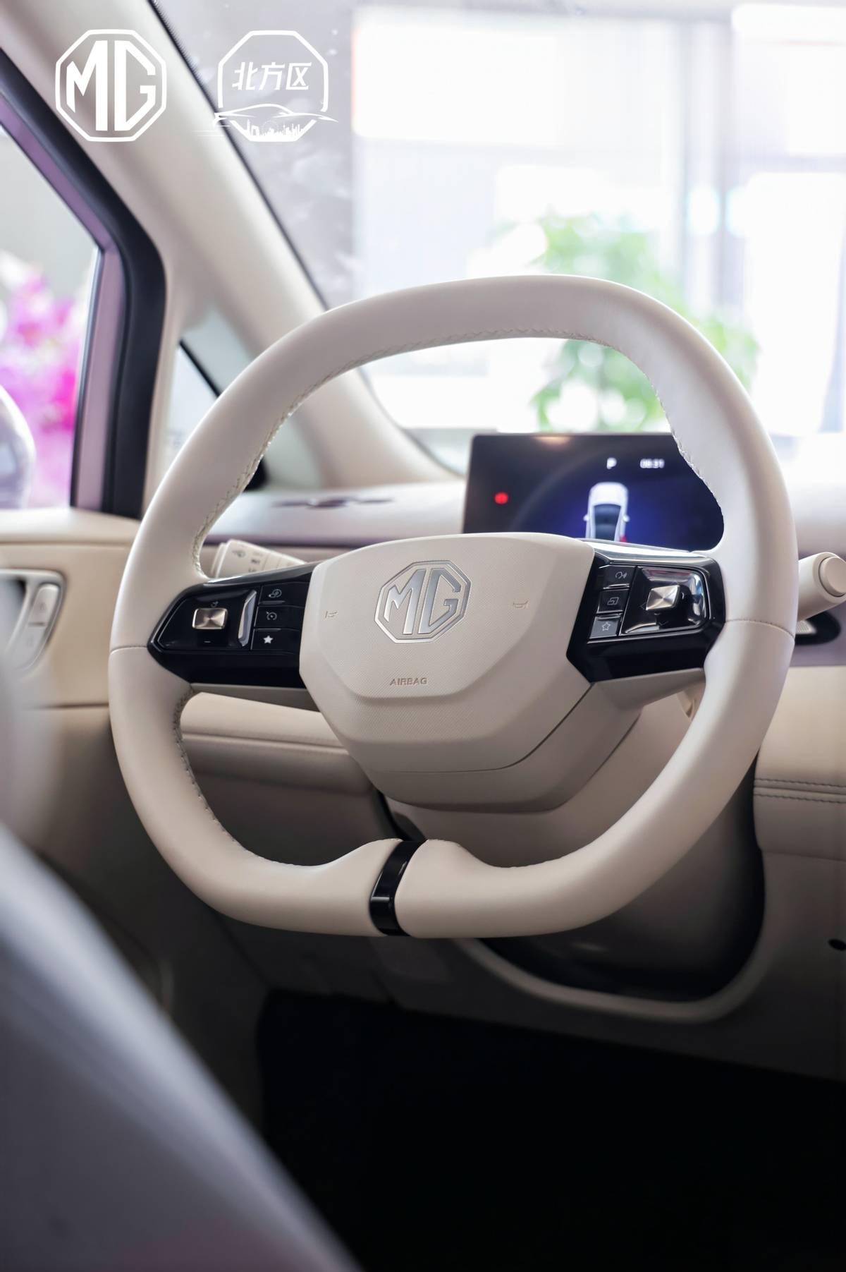 试驾全新MG4：10万级两厢纯电，它让我忘了海豚