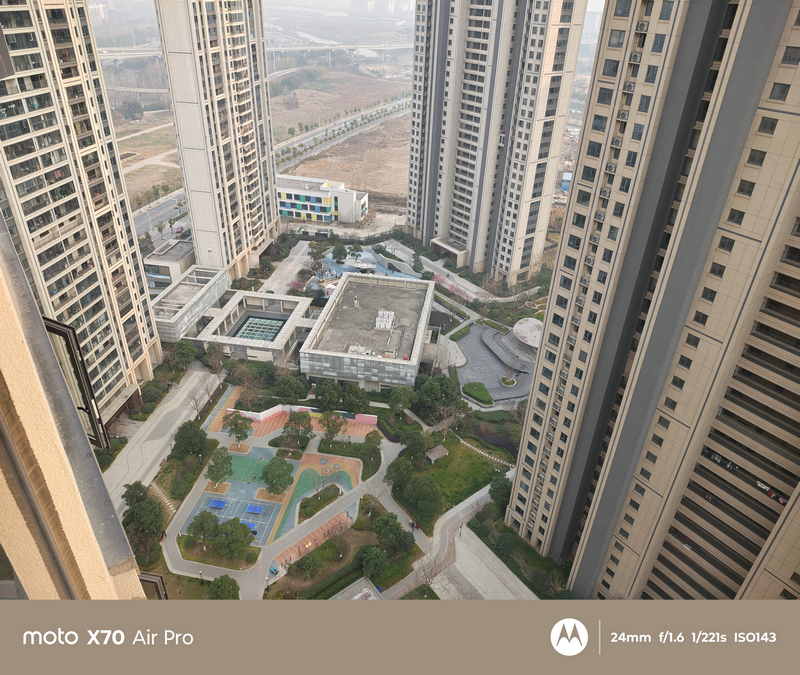 聯(lián)想moto X70 Air Pro評(píng)測(cè)：影像與AI的極致融合