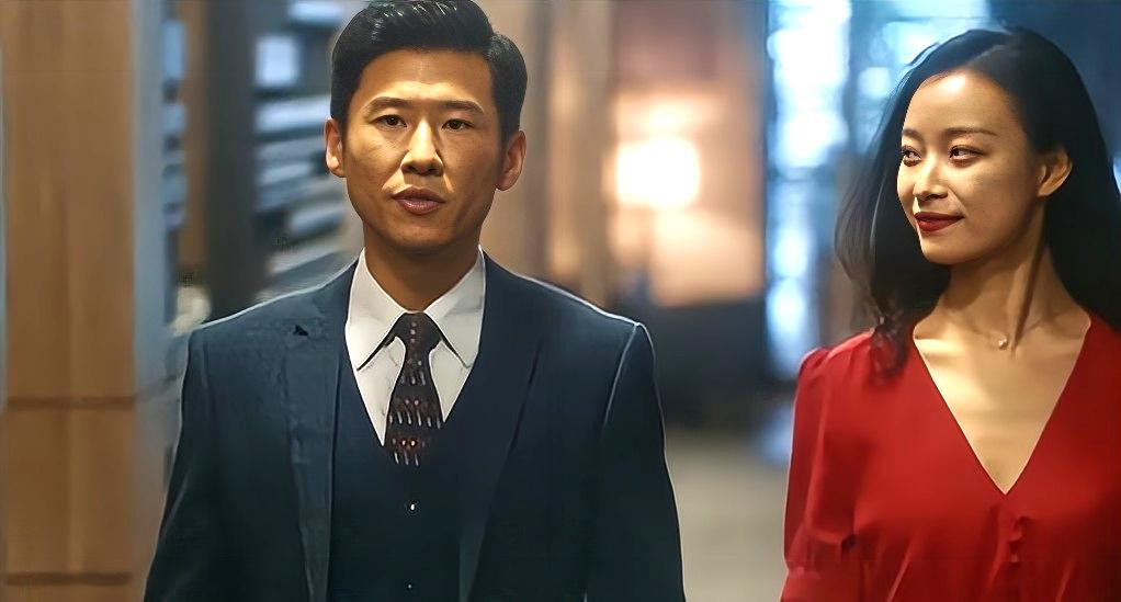 演员王骁：40岁走红，娶平凡妻子生一女，是母亲王馥荔的骄傲