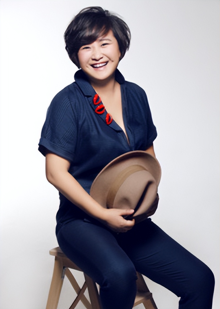 钱再多有什么用?中秋节第二天,3位名人传来噩耗,贾玲真没说错