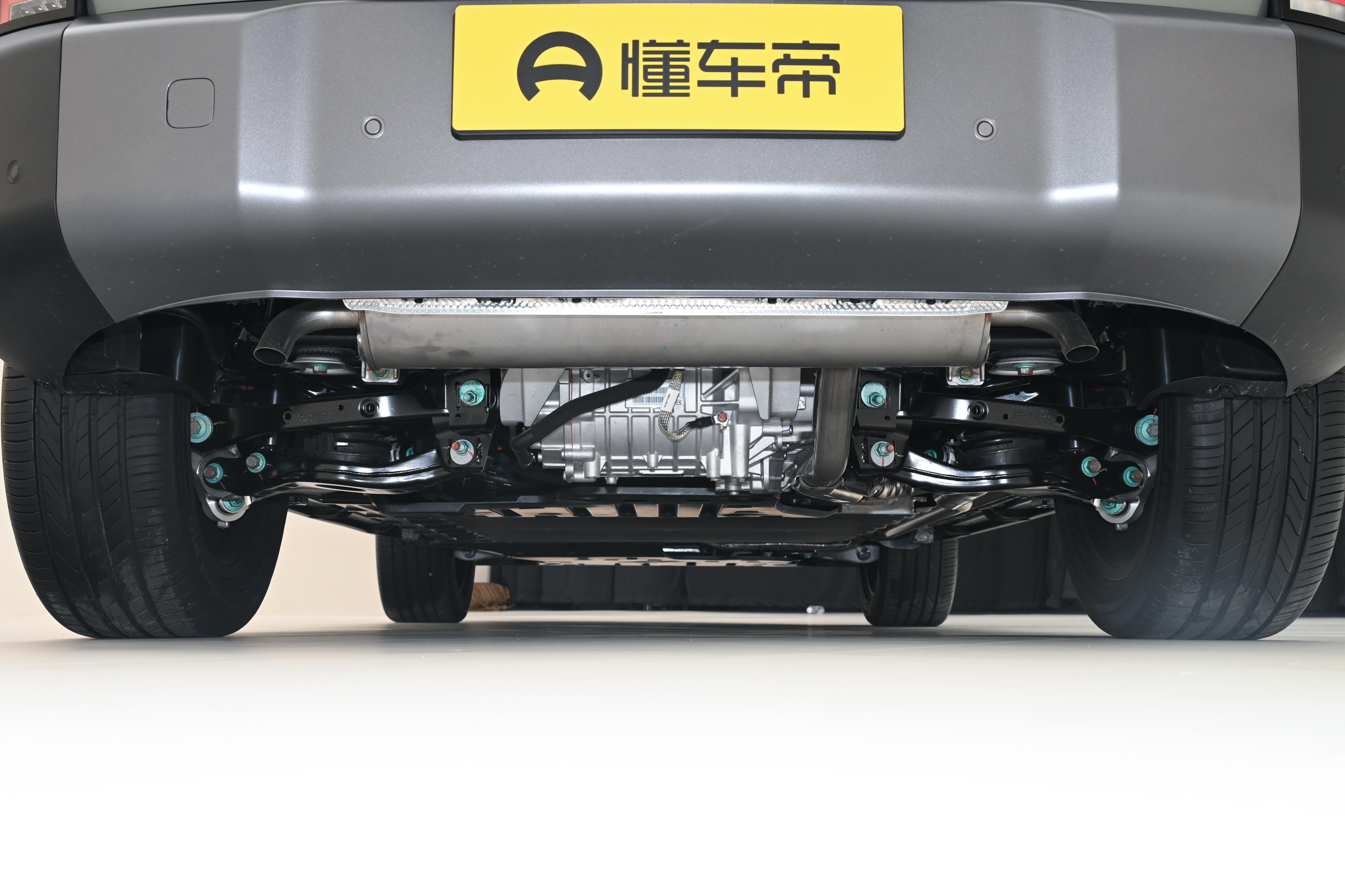 可城可野,全能SUV!17.98万起,方程豹钛7实力如何?