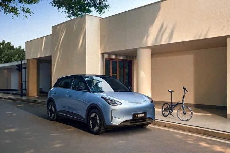 吉利，正在新能源战场掀起 “银河风暴”