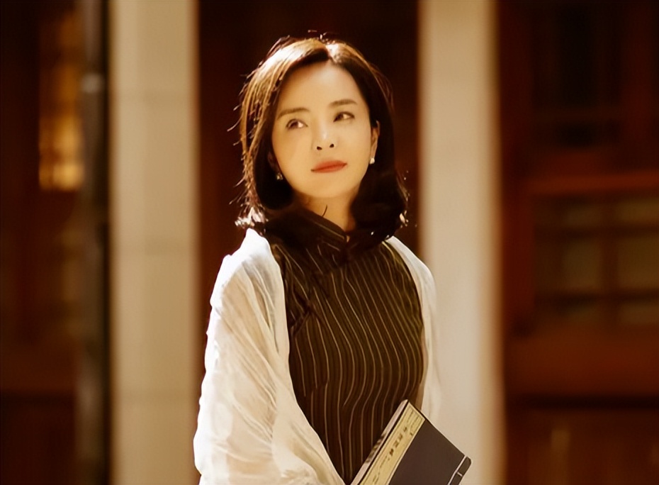 曾是江苏知名美女主持，辞职后成网络达人，如今生活非常潇洒