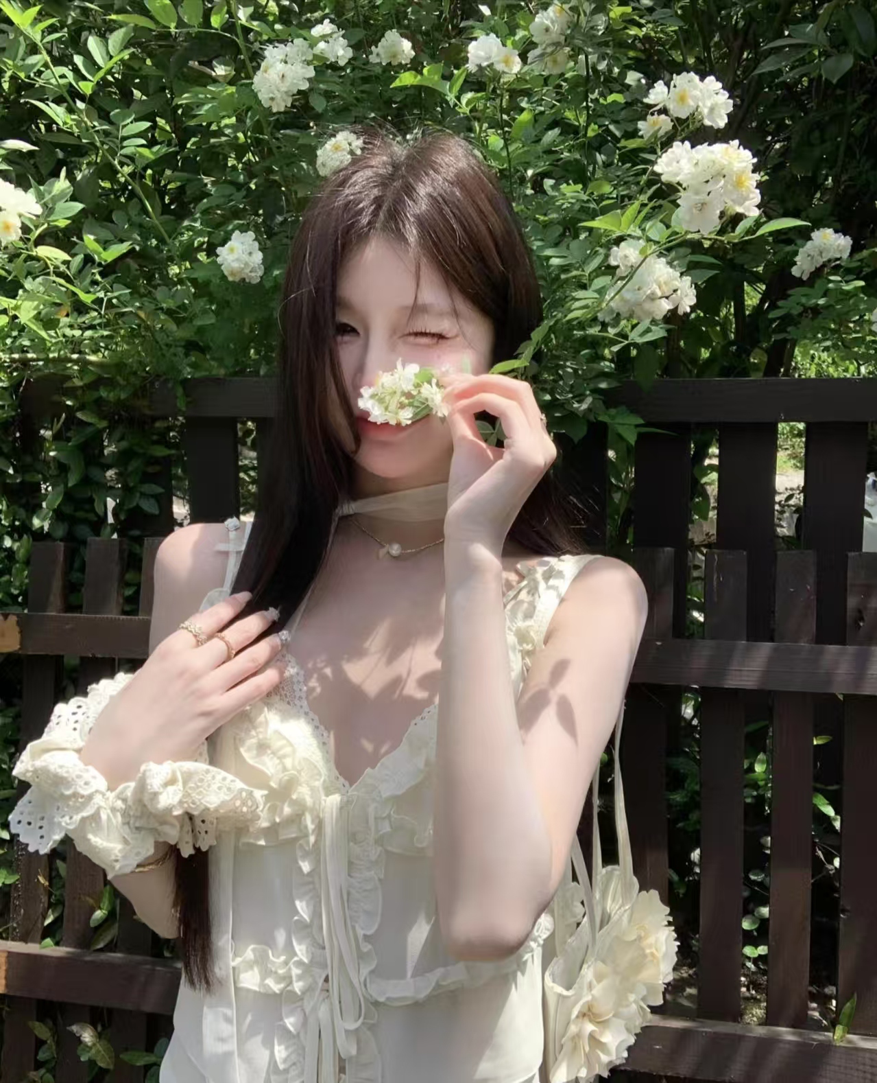 王思聪新女友曝光,身材颜值不输懒懒,70万粉丝网红