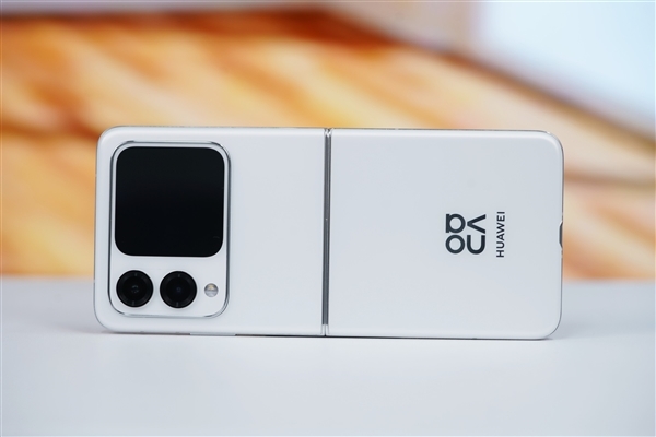 华为全新小折叠nova Flip S首曝：鸿蒙5.0、5000元价位段