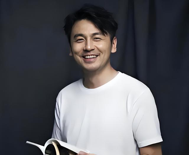 原来雷佳音的妻子是她，难怪入圈多年无绯闻