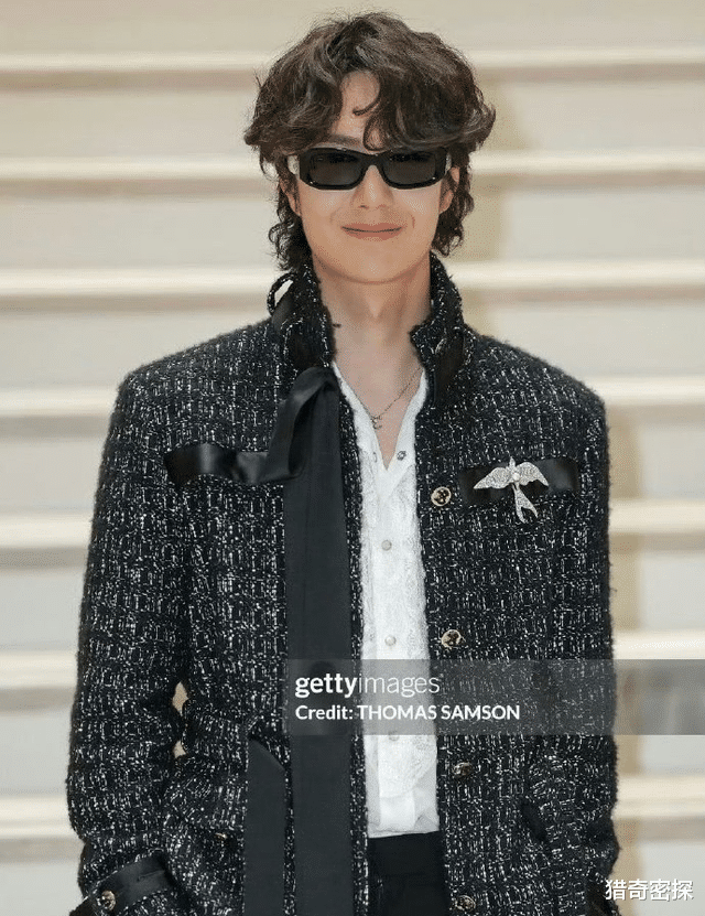 王一博眉弓那道疤，藏着陈晓三年前的预言密码！