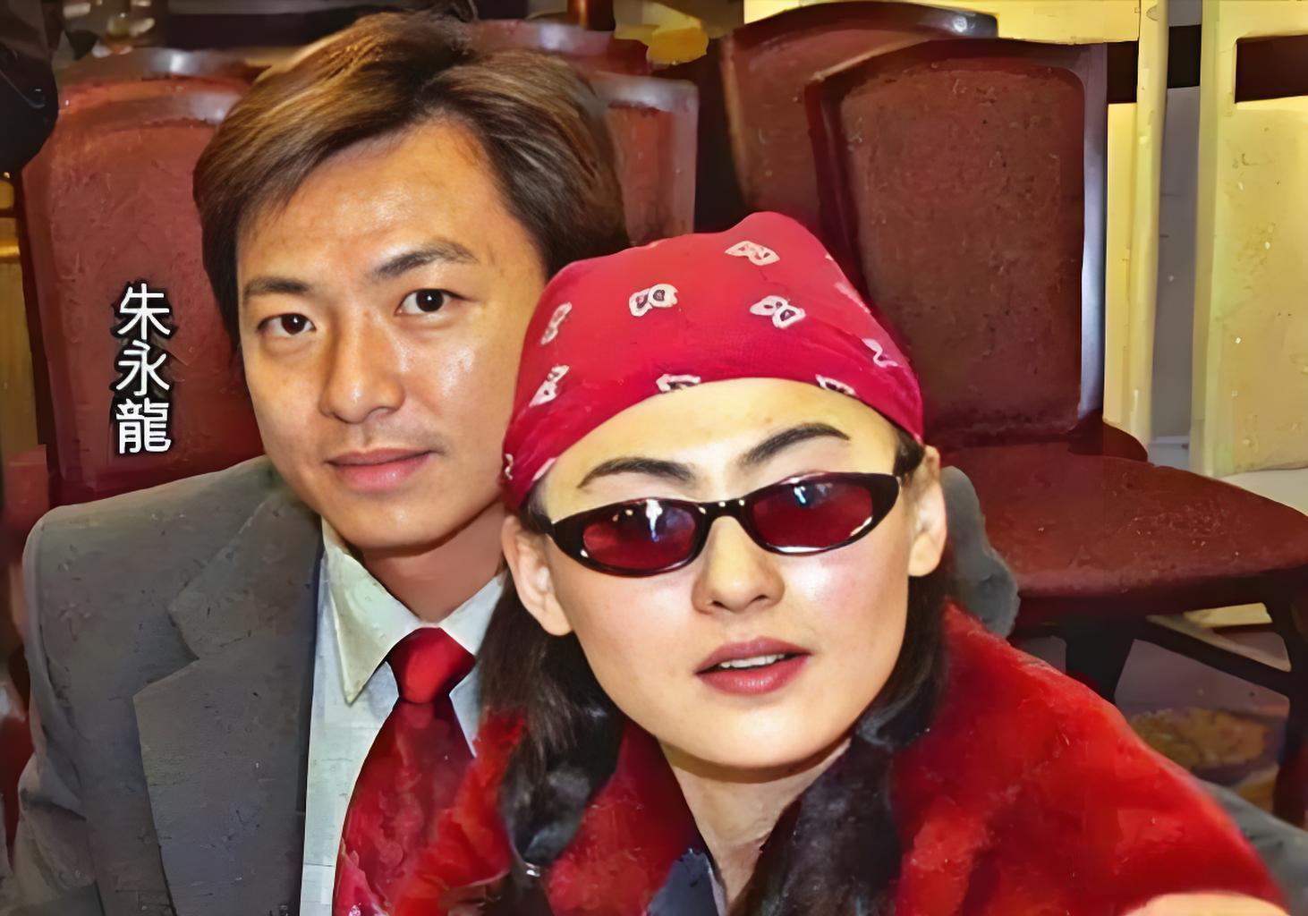 张柏芝透露：已经叫律师写好遗嘱，连葬礼照片和衣服都挑好了。