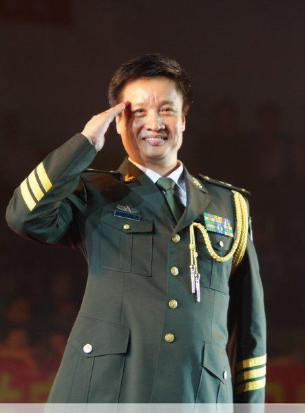 人民日报亲自点名，阎维文真实处境暴露，李双江一个字都没说错