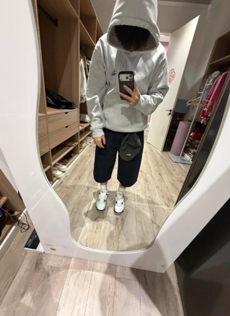 沙溢14岁儿子晒英国留学生活，住单人宿舍吃火鸡面，春节没有放假