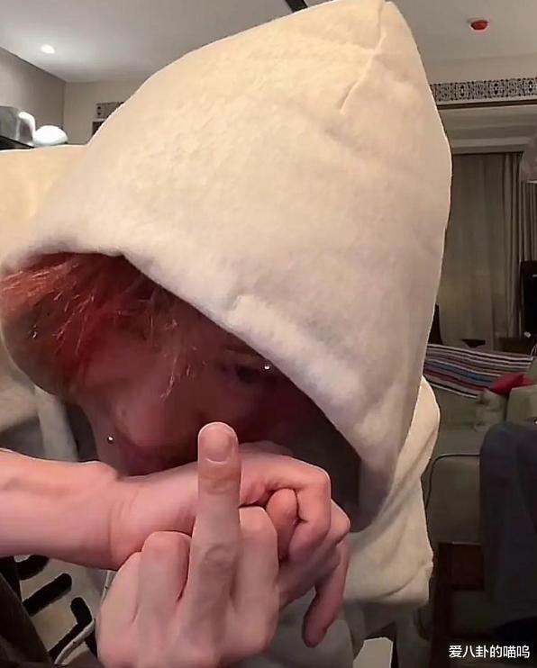 网传鹿晗这么快解封，陈赫在其中起关键作用，在背后帮了他一把