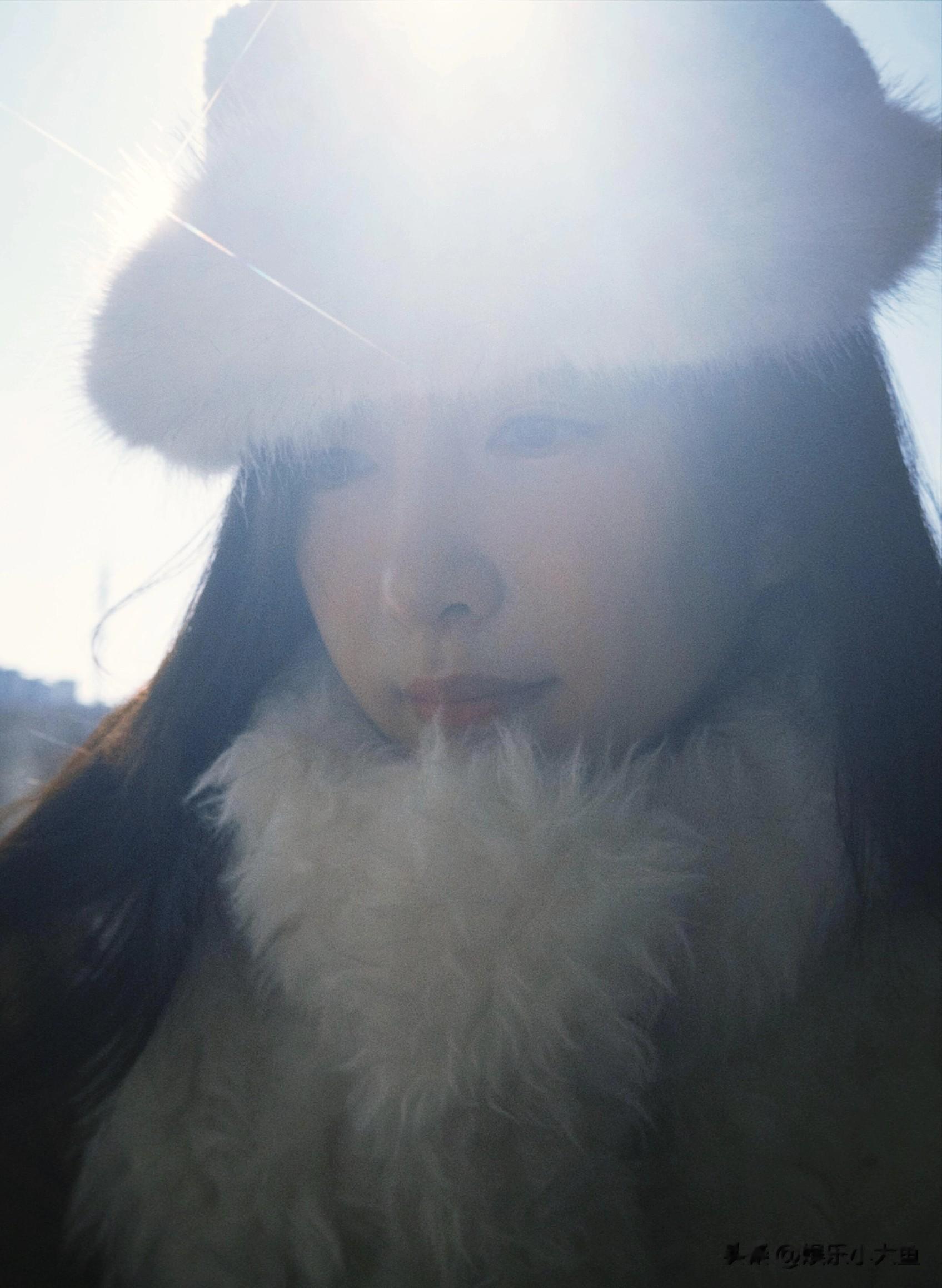 江疏影元旦美照封神，光影之间，每一帧都是温柔暴击！