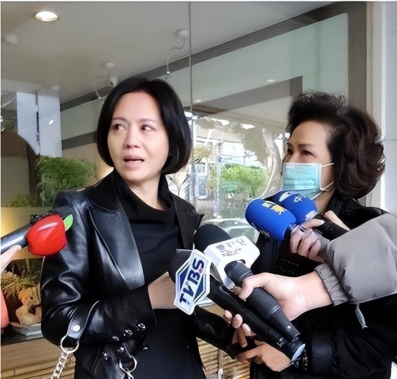 原来他已去世12年，靠《冬天里的一把火》爆红，六个子女无人送终