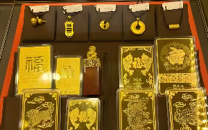 女子两年前回收了一批金首饰随手放在角落，再找出来时金价已经翻了近三倍