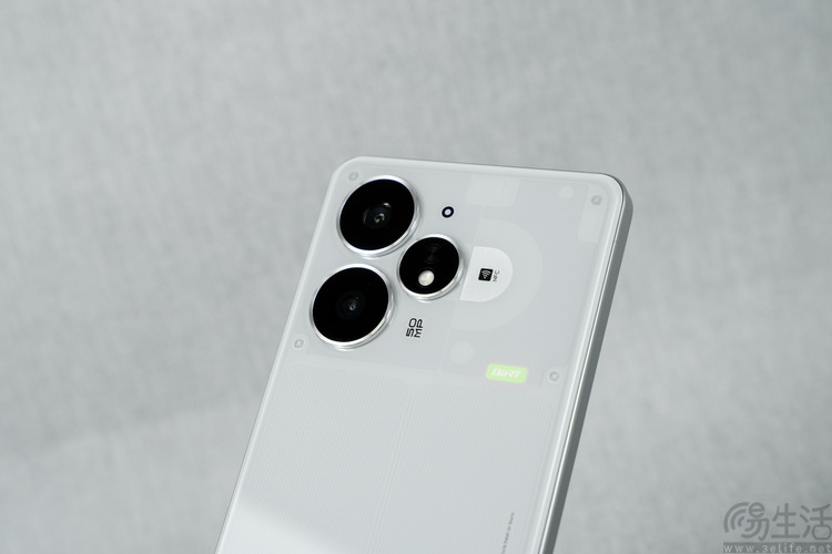 “次旗舰”SoC大幅进步背后，“老旗舰”下放就更难了